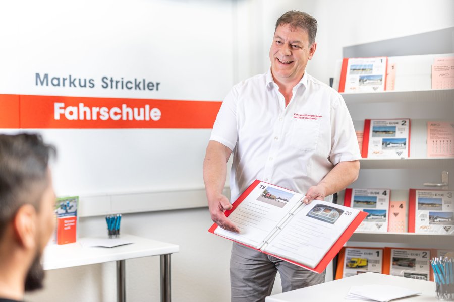 Lastwagen-Fahrschulen LKW-Fahrschulen Schweiz Fahrlehrerverzeichnis